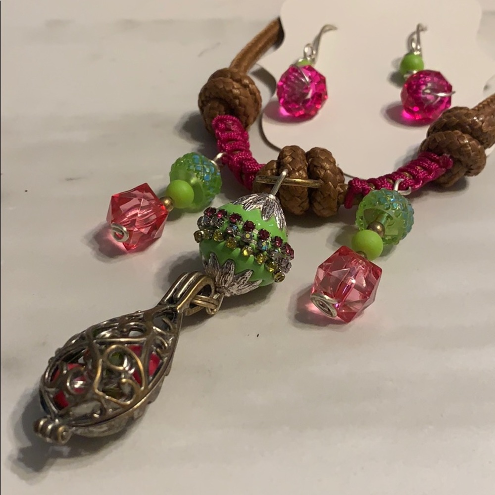 Beautiful handmade set - Picture 3 of 3